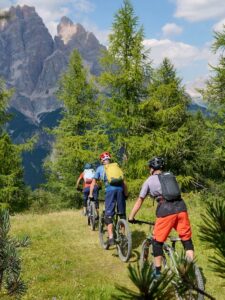 Destination Cortina en été, voyage tout compris | X-Plorers