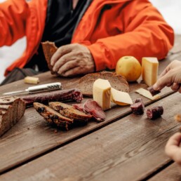 Pic nic typique au sommet des montagnes | X-Plorers